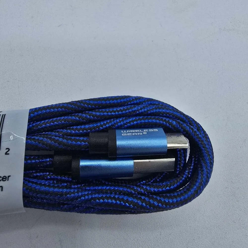 Wireless Gear 6 ft micro usb sync and charge cable. Fabric material.